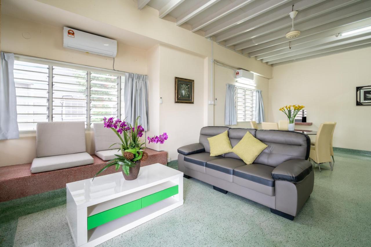 18 Guests Seaside Private Terrace, Tg Bungah Villa Tanjung Bungah  Exteriör bild